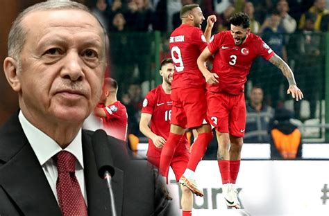 E­r­d­o­ğ­a­n­­d­a­n­ ­A­ ­M­i­l­l­i­ ­F­u­t­b­o­l­ ­T­a­k­ı­m­ı­­n­a­ ­t­e­b­r­i­k­ ­m­e­s­a­j­ı­